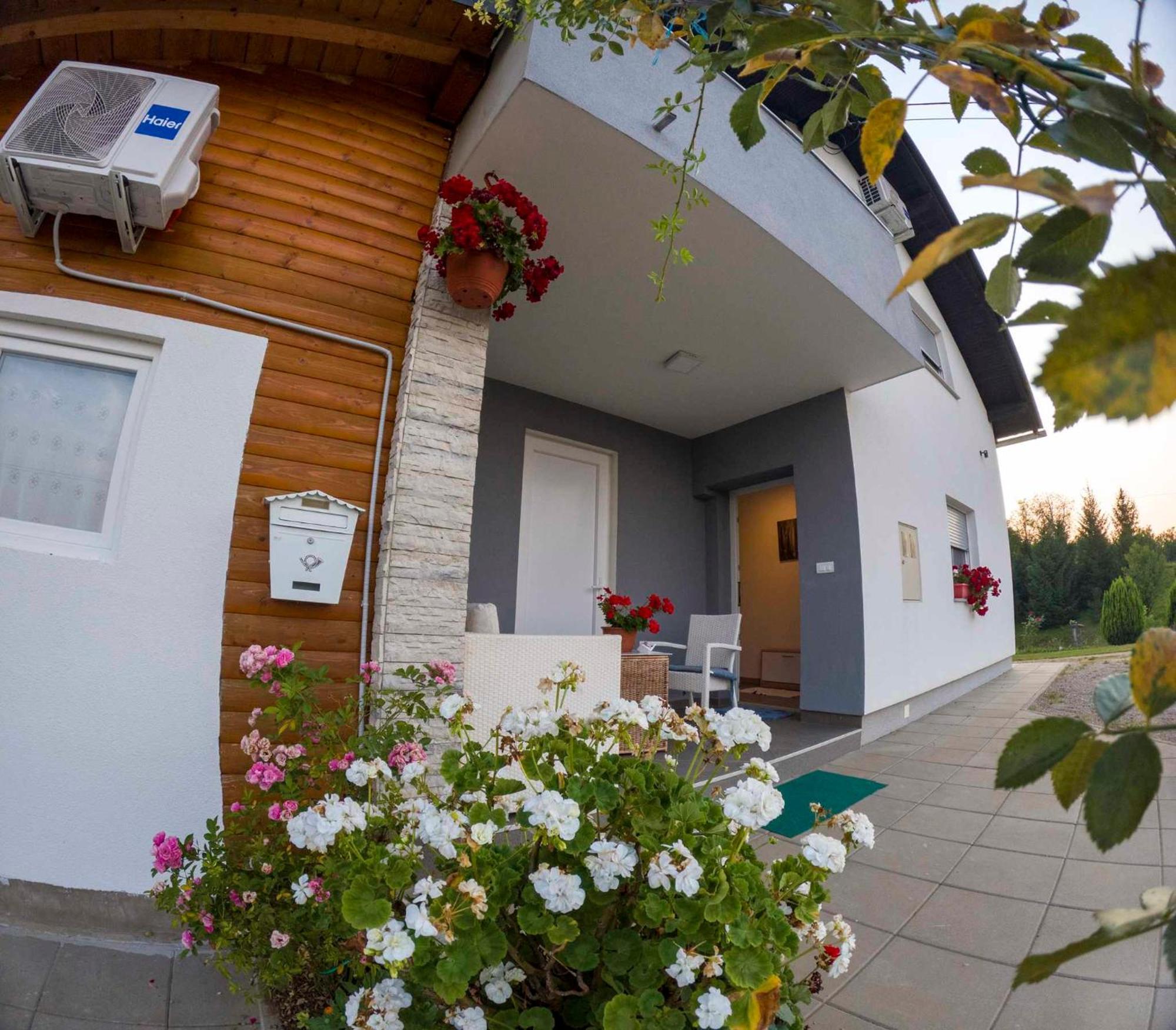 Apartment Nina Slunj Exterior foto